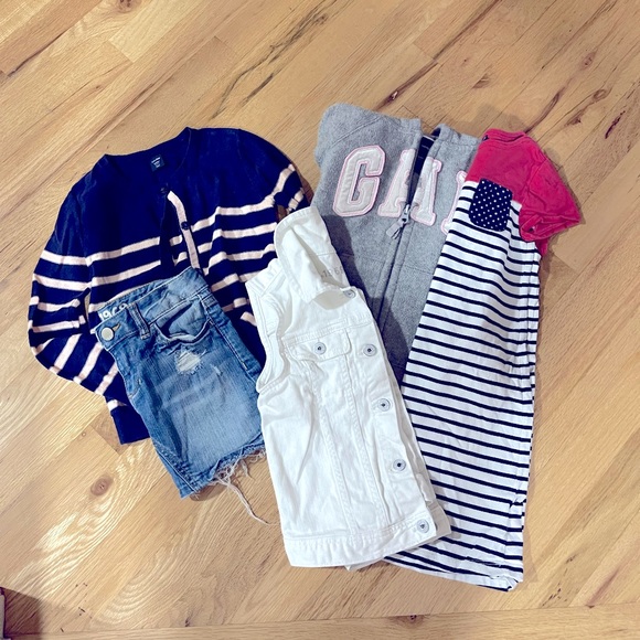 GAP Other - Gap toddler girls size 5 set